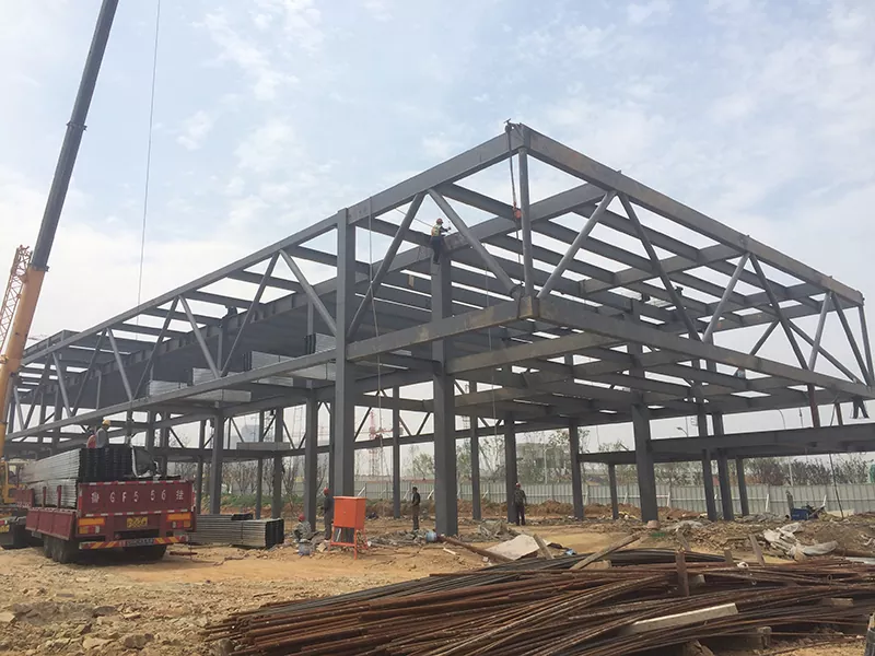Avahiya Warehouse ya metal